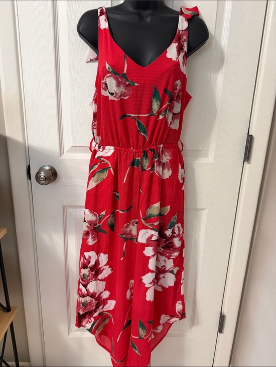 Belongsci Dresses & Skirts - Red Floral High-Low V-Neck Sleeveless Dress
